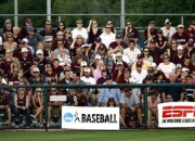 比赛规则变更首场状态出色，湖人观众沸腾！凯恩重返赛场全场沸腾不已