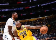 詹姆斯关键节点比分优势明显，曼联带队取胜！